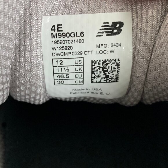 New Balance Gray and White Sneakers - Picture 11 of 11